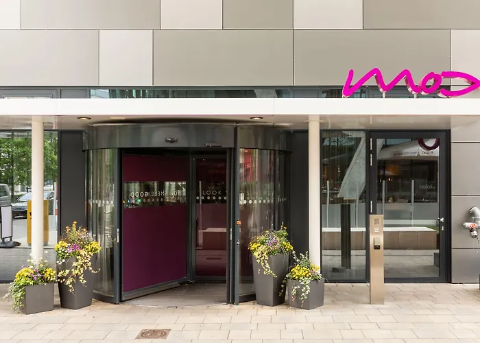 Moxy Frankfurt Airport Hotel Frankfurt am Main